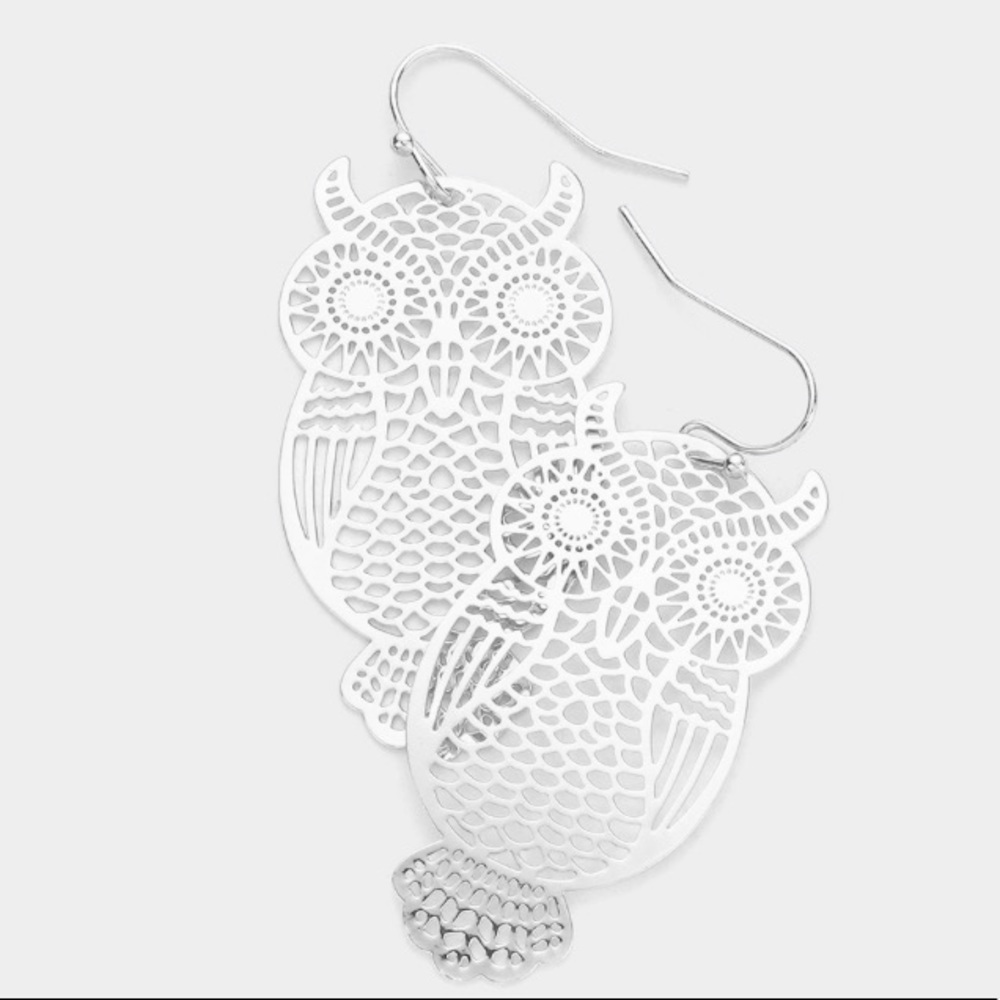 3/$30 🆕 Brass Metal Cut Out Owl Earrings - Silver